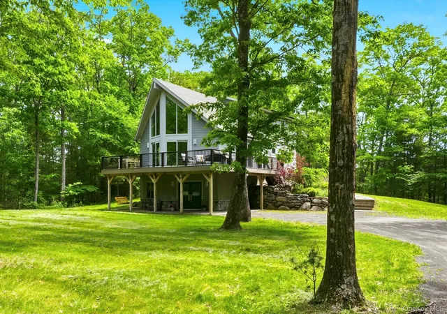 Photo 3 of Single family home for sale at 21 Woodland Ln, Palenville, NY 12463 | MLS# 1002603 | Listing updated on 2026-09-14