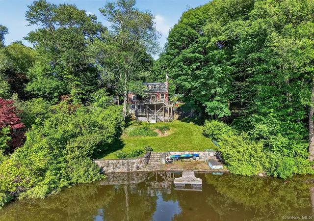 Photo 3 of Single family home for sale at 51 Lake Dr, Putnam Valley, NY 10537 | MLS# 1002738 | Listing updated on 2026-09-15