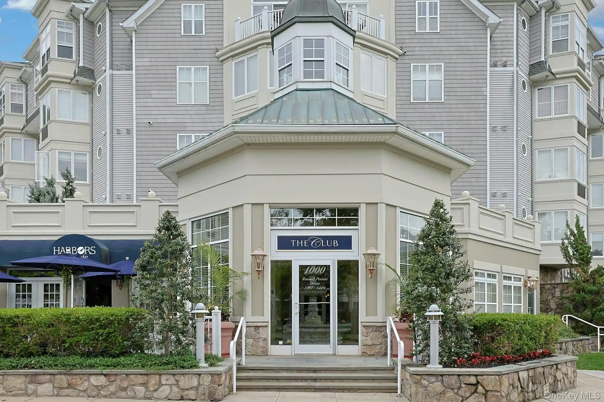 Listing Photo 1 - Condo for sale in 1310 Round Pointe Dr located at 1310 Round Pointe Dr, Haverstraw, NY 10927 - Unit 1310 Round Pointe Dr