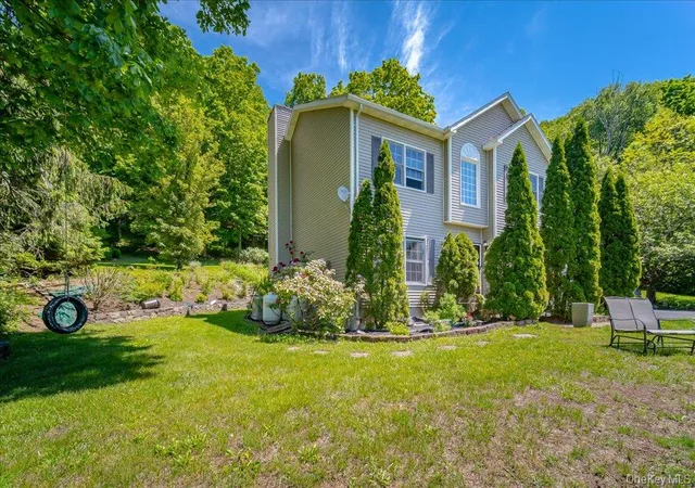 Photo 3 of Single family home for sale at 104 Wiccopee Rd, Putnam Valley, NY 10579 | MLS# 1002930 | Listing updated on 2026-09-24