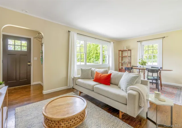 Photo 3 of Single family home for sale at 315 Wicks Rd, New Suffolk, NY 11956 | MLS# 1003057 | Listing updated on 2026-10-07