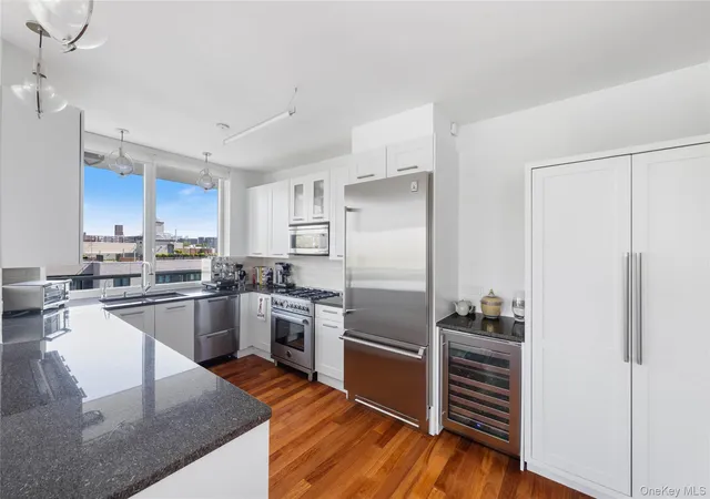 Photo 4 of Condo for sale at 640 W 237th Street #9C, Bronx, NY 10463 | MLS# 1003247 | Listing updated on 2026-10-05