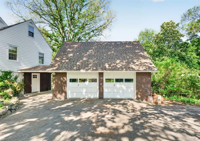 Photo 2 of Single family home for sale at 2 Merry Hl Rd, La Grange, NY 12603 | MLS# 1003528 | Listing updated on 2026-09-13