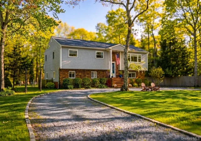 Photo 3 of Sale Pending at 50 Runnymeade Dr, East Hampton, NY 11937 | MLS# 1003602 | Listing updated on 2026-09-29