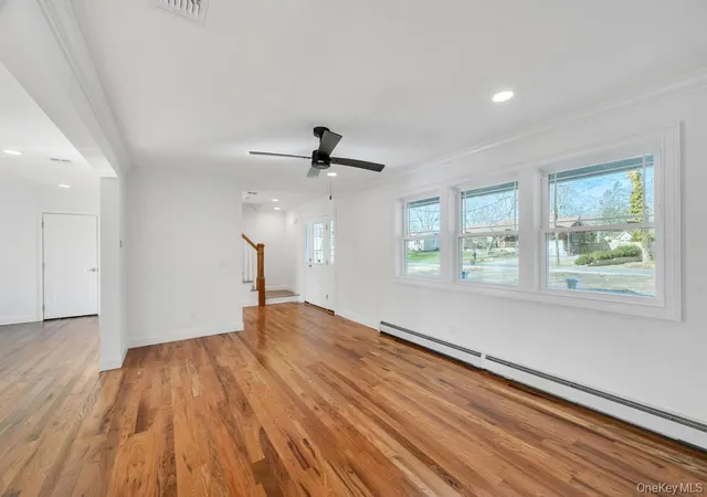 Photo 3 of Sale Pending at 508 Starlight Dr, Brookhaven, NY 11967 | MLS# 1003850 | Listing updated on 2026-09-23