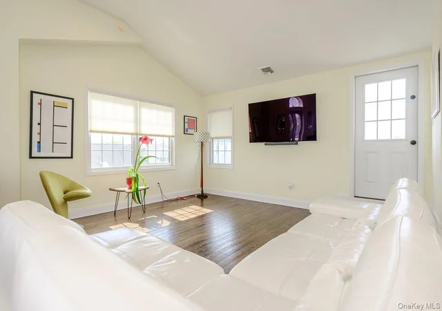 Photo 4 of Single family home for sale at 75 Curley St, Long Beach, NY 11561 | MLS# 1004336 | Listing updated on 2026-10-10