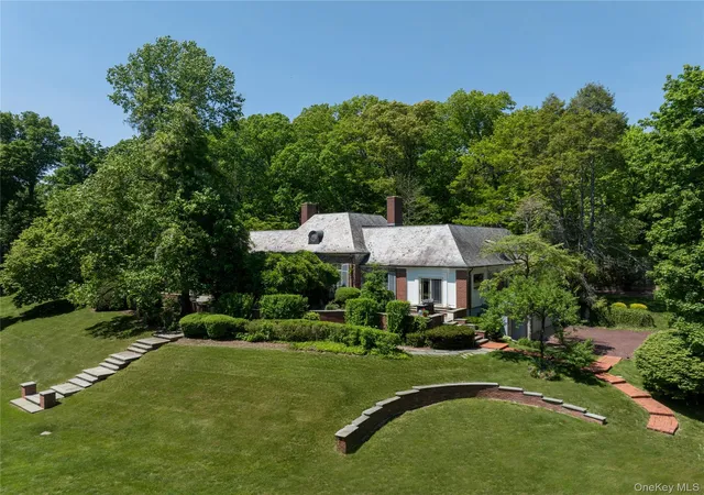 Photo 3 of Single family home for sale at 1780 Route 106 #C, Syosset, NY 11791 | MLS# 1004527 | Listing updated on 2026-09-15
