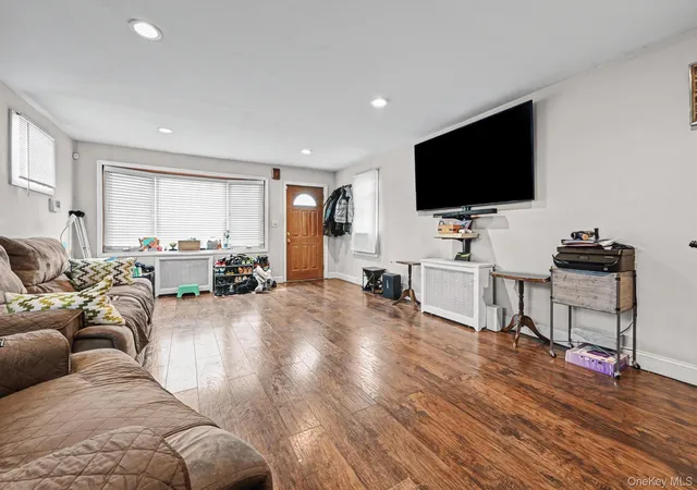 Photo 3 of Sale Pending at 21609 115th Road, New York, NY 11411 | MLS# 1004704 | Listing updated on 2026-09-11