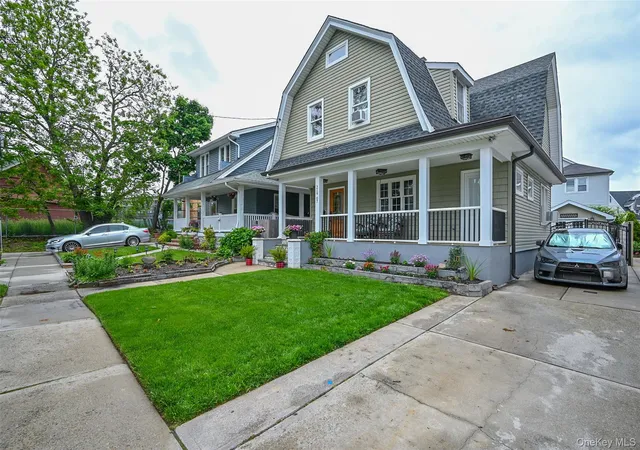 Photo 3 of Single family home for sale at 219 07 101st Avenue, New York, NY 11429 | MLS# 1005191 | Listing updated on 2026-09-12