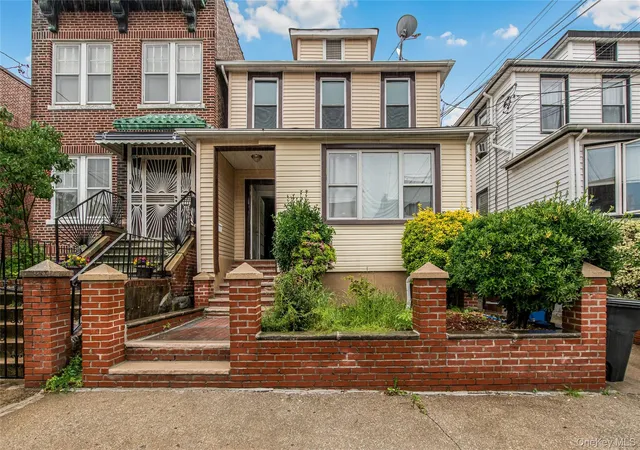 Photo 1 of Sale Pending at 2812 Harrington Ave, New York, NY 10461 | MLS# 1005420 | Listing updated on 2026-09-14