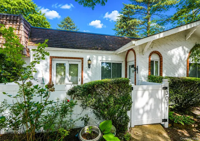 Photo 3 of Sale Pending at 301 Birchwood Rd, Medford, NY 11763 | MLS# 1005782 | Listing updated on 2026-09-11