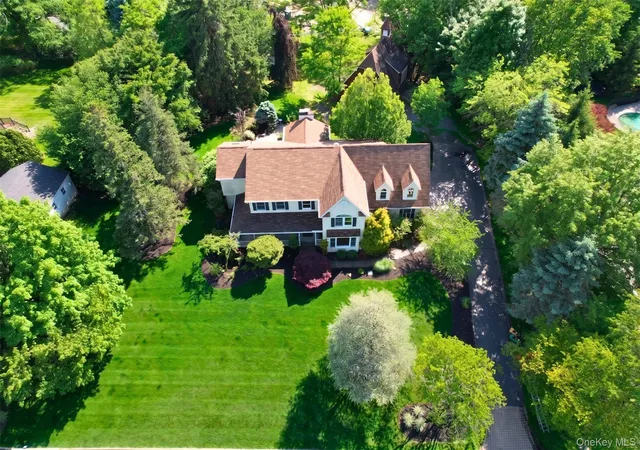 Photo 2 of Single family home for sale at 6 S Post Ln, Airmont, NY 10952 | MLS# 1005828 | Listing updated on 2026-09-15