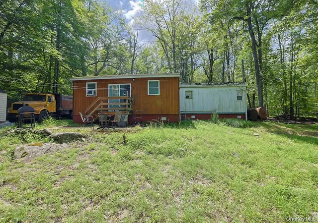 Photo 3 of Manufactured home for sale at 181 Oakridge Rd, Greenfield Park, NY 12435 | MLS# 1005899 | Listing updated on 2026-09-14