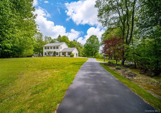 Photo 4 of Single family home for sale at 369 Grey Rd, Fallsburg, NY 12779 | MLS# 1006069 | Listing updated on 2026-10-10