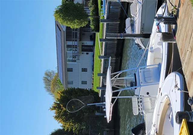 Photo 3 of Sale Pending at 23 Dalny Pl, Islip, NY 11782 | MLS# 1006328 | Listing updated on 2026-09-11
