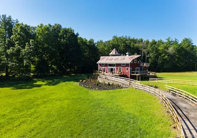 Photo 2 of Single family home for sale at 5 Downer Ln, Woodstock, NY 12498 | MLS# 1006872 | Listing updated on 2026-09-14