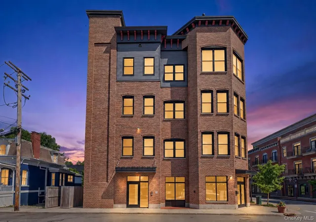 Listing Photo 2 - Condo for sale in building located at 226 Main St, Beacon, NY 12508 - Unit #402