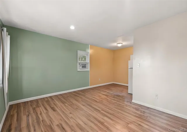 Photo 3 of Single family home for sale at 70 E Lakeland St, Islip, NY 11706 | MLS# 1007871 | Listing updated on 2026-09-14