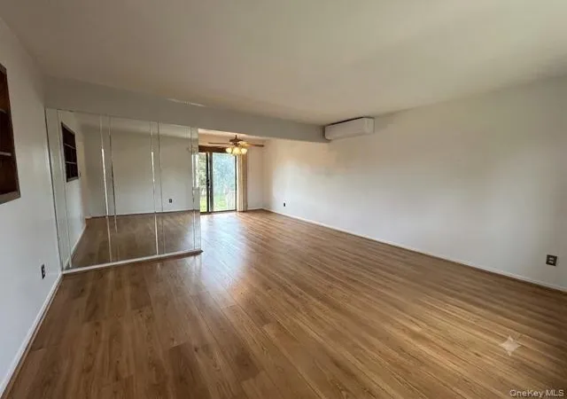 Photo 2 of Single family home for sale at 206 N Iowa Ave, Oyster Bay, NY 11758 | MLS# 1008036 | Listing updated on 2026-09-13