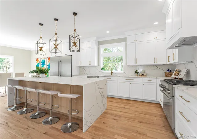 Photo 3 of Single family home for sale at 22 Northern Pkwy E, Oyster Bay, NY 11803 | MLS# 1008163 | Listing updated on 2026-09-13