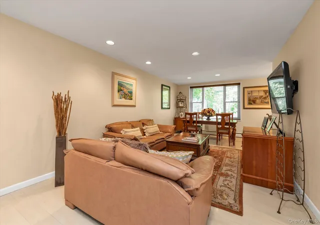 Photo 4 of Sale Pending at 25 Canterbury Rd #1F, North Hempstead, NY 11021 | MLS# 1008724 | Listing updated on 2026-09-11