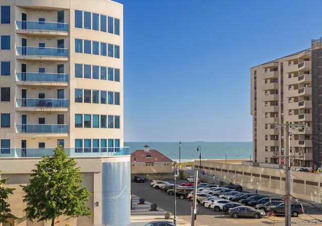 Listing Photo 3 - Condo for sale in building located at 410 E Broadway, Long Beach, NY 11550 - Unit #4C