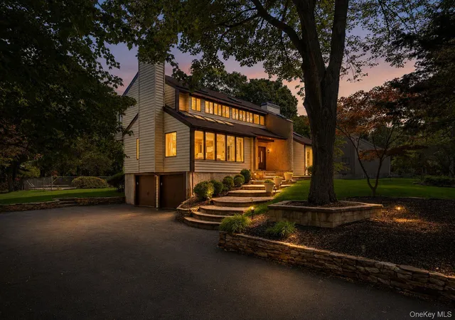 Photo 3 of Sale Pending at 3 Indian Valley Rd, Brookhaven, NY 11733 | MLS# 1009297 | Listing updated on 2026-09-14