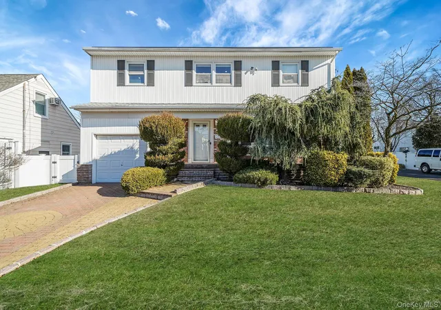 Photo 1 of Single family home for sale at 2415 Babylon Turnpike, Hempstead, NY 11566 | MLS# 1010305 | Listing updated on 2026-09-15
