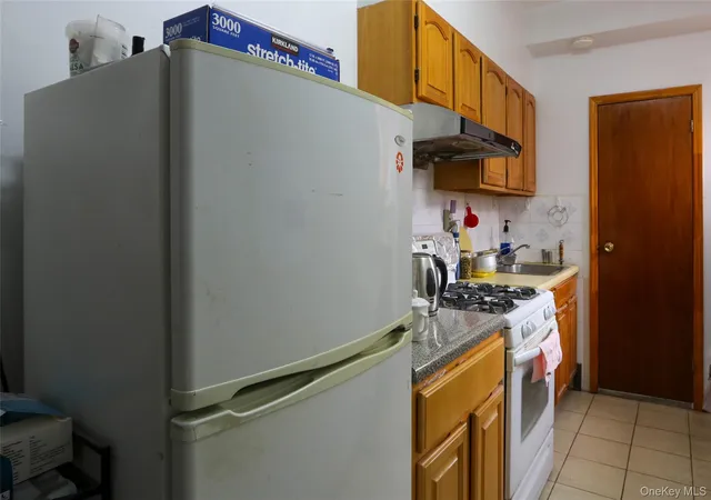 Listing Photo 4 - Condo for sale in building located at 314 Senator St, New York, NY 11220