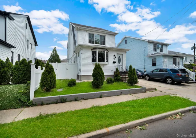 Photo 1 of Sale Pending at 40 S 16 Street, Hempstead, NY 11040 | MLS# 1010617 | Listing updated on 2026-09-14