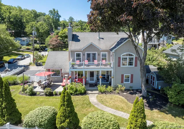 Photo 3 of Single family home for sale at 1 Colonial Dr, Mahopac, NY 10541 | MLS# 1011306 | Listing updated on 2026-09-10