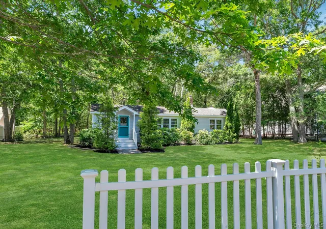 Photo 1 of Single family home for sale at 420 Sigsbee Rd, Southold, NY 11952 | MLS# 1011722 | Listing updated on 2026-09-12
