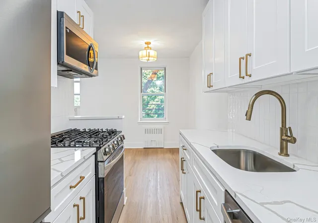 Photo 4 of House for sale at 1300 Midland Ave #A30, Yonkers, NY 10704 | MLS# 1011774 | Listing updated on 2026-09-11