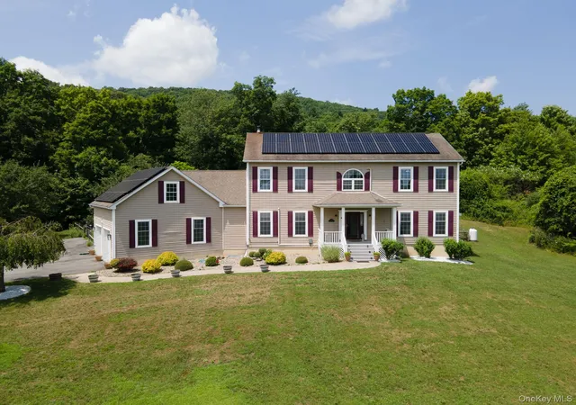 Photo 1 of Sale Pending at 733 Lattintown Rd, Marlboro, NY 12547 | MLS# 1012157 | Listing updated on 2026-09-09