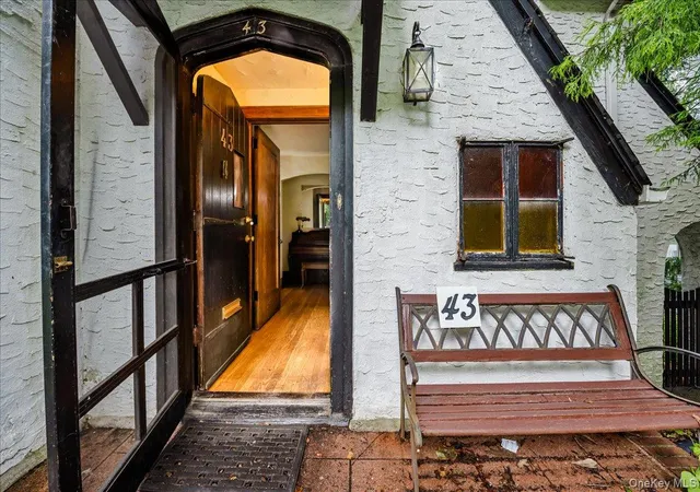 Photo 3 of Single family home for sale at 43 Pinecrest Pkwy, Greenburgh, NY 10706 | MLS# 1013607 | Listing updated on 2026-09-13