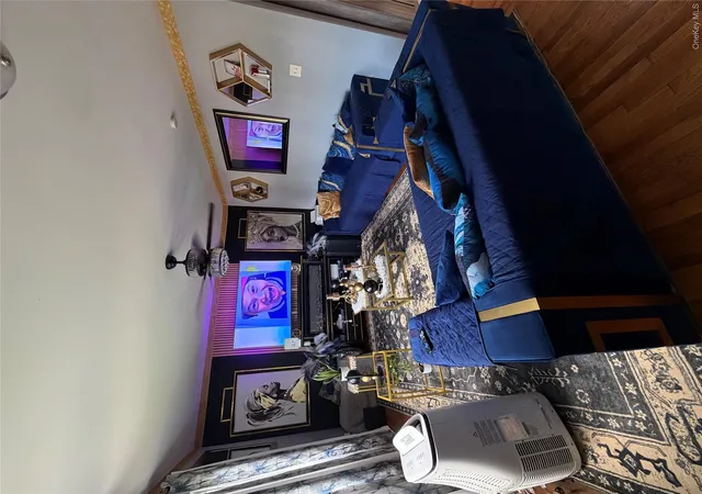 Photo 2 of Single family home for sale at 33 Washington Ave, Deer Park, NY 11729 | MLS# 1014105 | Listing updated on 2026-09-10