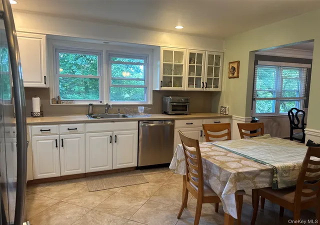 Photo 3 of Single family home for sale at 254 Park Ave, West Harrison, NY 10604 | MLS# 1014633 | Listing updated on 2026-09-15