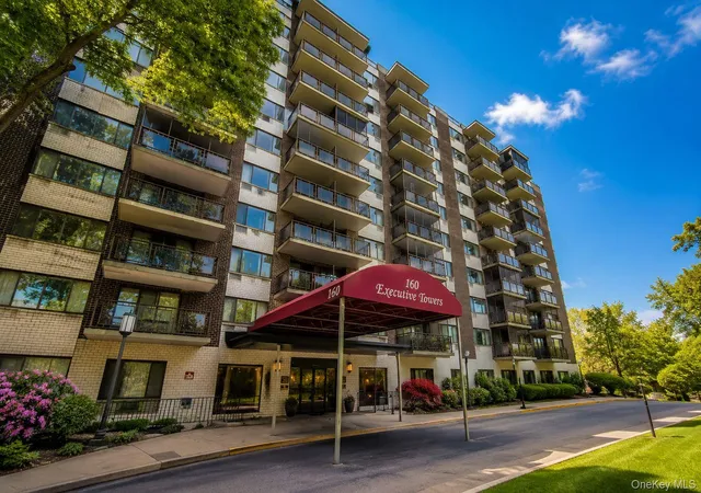 Condo for sale at 160 Academy St #3J, Poughkeepsie, NY 12601 | MLS# 1014929