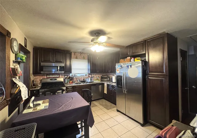 Photo 2 of Single family home for sale at 981 Mckinley St, Baldwin, NY 11510 | MLS# 1015242 | Listing updated on 2026-09-12