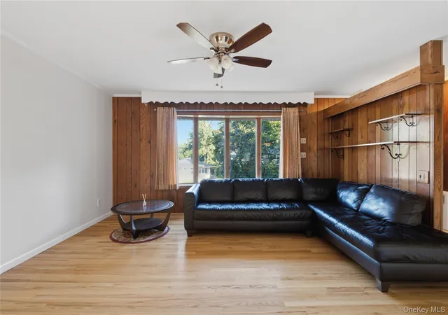 Photo 3 of Single family home for sale at 3 Hardy Pl, Yonkers, NY 10703 | MLS# 1015661 | Listing updated on 2026-10-04