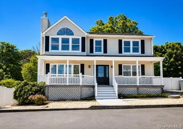 Photo 3 of Sale Pending at 112 Shore Dr, Brookhaven, NY 11789 | MLS# 1016317 | Listing updated on 2026-09-11