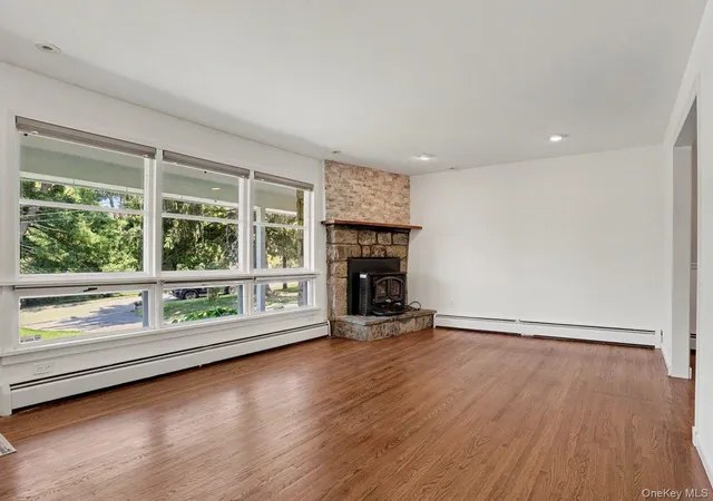 Photo 3 of Sale Pending at 11 Leona Dr, Southeast, NY 10509 | MLS# 1016557 | Listing updated on 2026-09-10