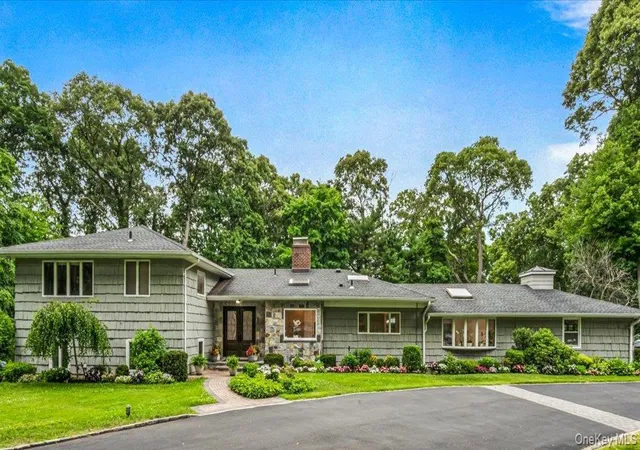 Single family home for sale at 19 Tappentown Ln, Oyster Bay, NY 11545 | MLS# 1016868
