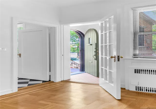 Photo 4 of Sale Pending at 5569 Kings Hwy, Brooklyn, NY 11203 | MLS# 1017175 | Listing updated on 2026-09-09