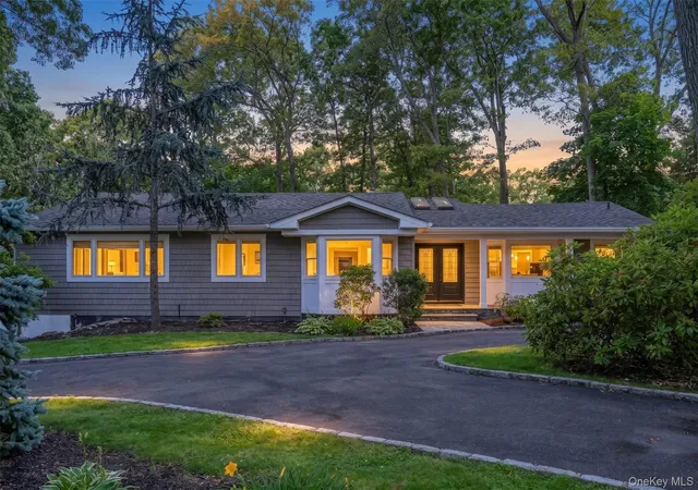 Photo 1 of Single family home for sale at 2 Rawlings Dr, Huntington, NY 11747 | MLS# 1017283 | Listing updated on 2026-09-13