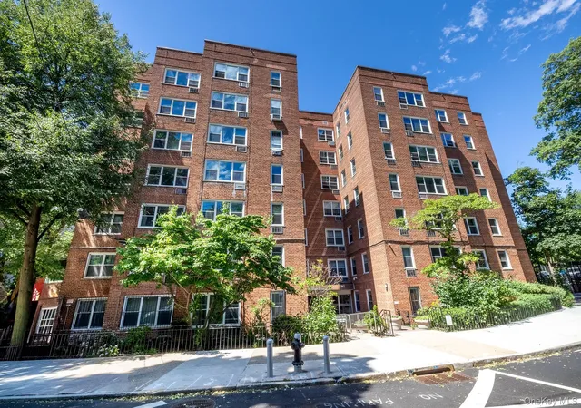Listing Photo 1 - Condo for sale in The Bradley located at 2465 Palisade Ave, New York, NY 10463 - Unit #8B