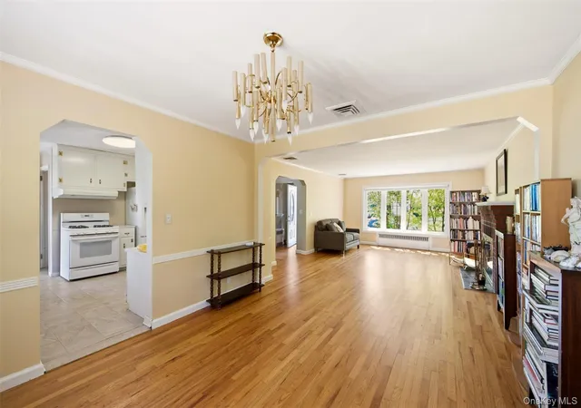 Photo 4 of Single family home for sale at 169 Landau Ave, Hempstead, NY 11001 | MLS# 1018277 | Listing updated on 2026-10-17