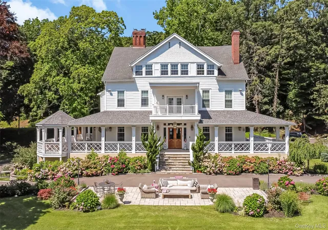 Single family home for sale at 314 Mill Hl Rd, Oyster Bay, NY 11765 | MLS# 1019177