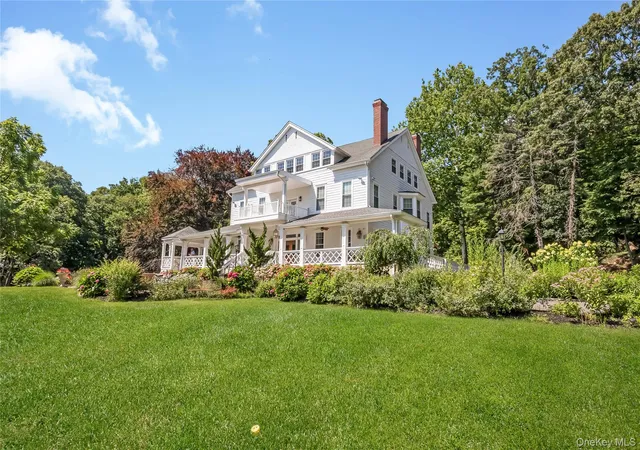 Photo 3 of Mansion for sale at 314 Mill Hl Rd, Oyster Bay, NY 11765 | MLS# 1019177 | Listing updated on 2026-09-13