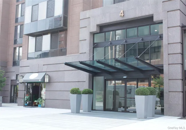 Photo 2 of Condo for sale at 4 Martine Ave #905, White Plains, NY 10606 | MLS# 1019920 | Listing updated on 2026-09-10